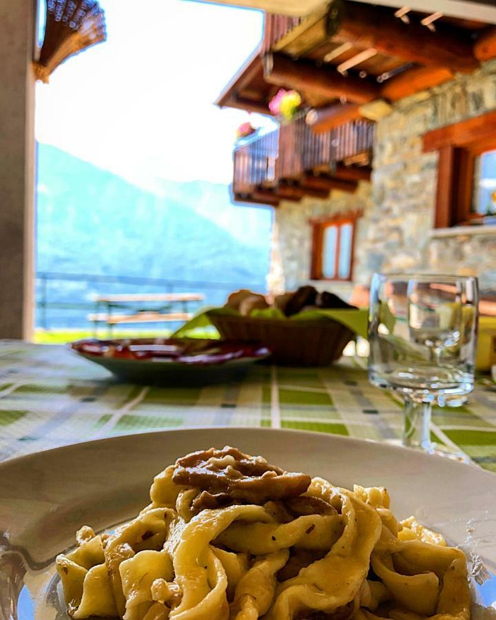 Agriturismo Cavria Castione Andevenno Bagian luar foto